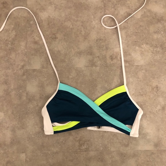 PINK Victoria’s Secret bikini top